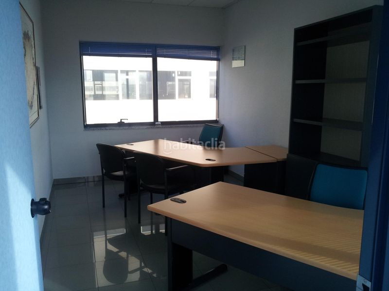 Foto acb77784-d1cc-4f1b-b2b3-259cbac716be. Edificio en polígono industrial 113 venta edificio de oficinas en Venta de Baños