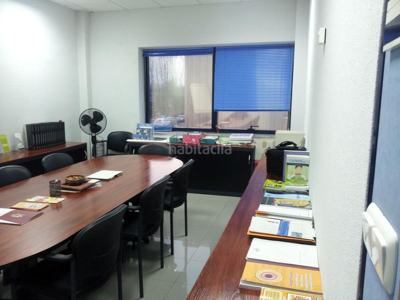 Foto c8158048-84c8-4077-b7fe-7460c1a016fc. Edificio en polígono industrial 113 venta edificio de oficinas en Venta de Baños