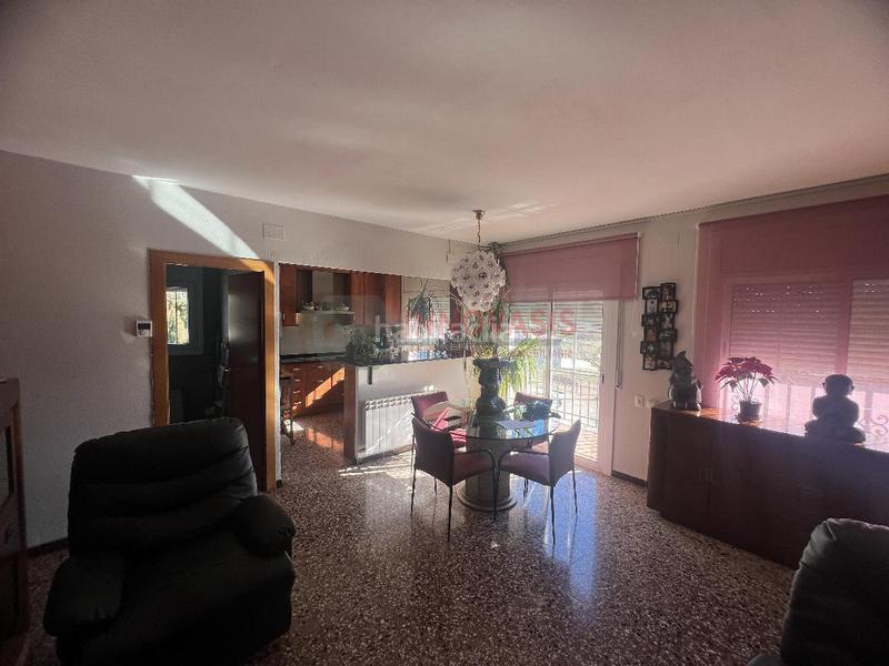 Foto 55669fad-acab-4121-ab8c-d54420782bd1. Chalet  en Querol