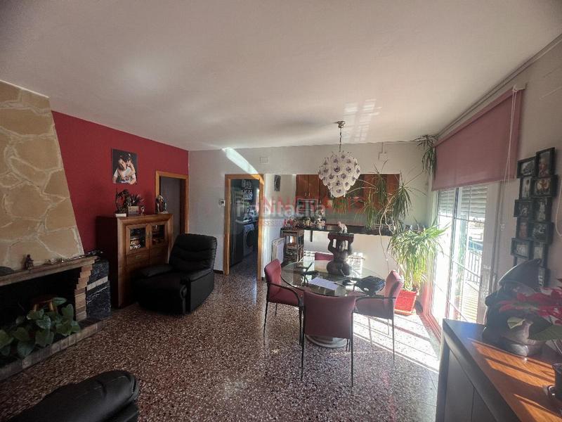 Foto f3c86834-90ff-4005-8e8b-ce846f8148fa. Chalet  en Querol