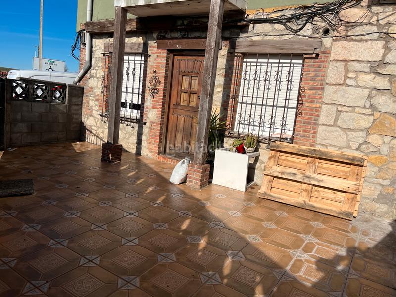 Foto 0b95a0e1-c8c3-42c2-bbf4-33857e3b5aa0. Casa amb calefacció aparcament a Soto de la Marina Santa Cruz de Bezana