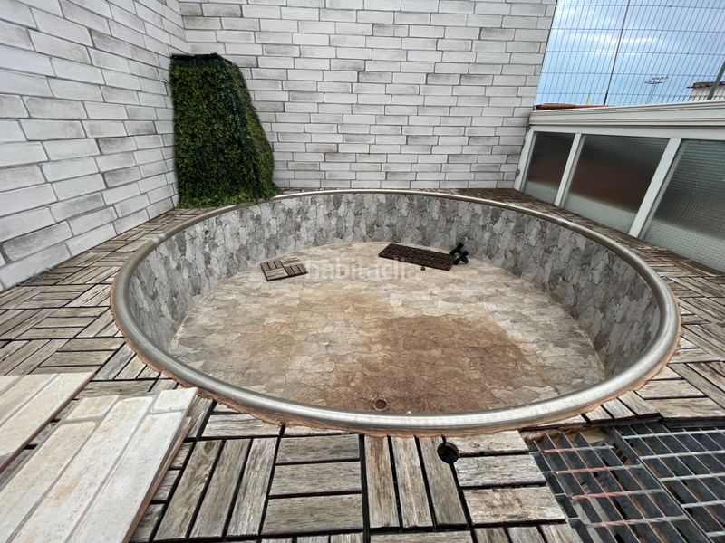 Foto 4c8d34a2-fbd4-4b9f-9332-8268dd3d8a98. Casa adossada amb xemeneia calefacció aparcament piscina a Coria del Río