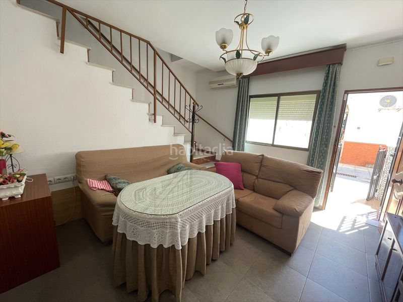 Foto cf08d597-9c5a-465d-8360-bebdec406184. Casa adossada a Coria del Río