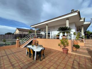 Casa  Avinguda de la senyera. Casa independiente para comprar en lloret de mar