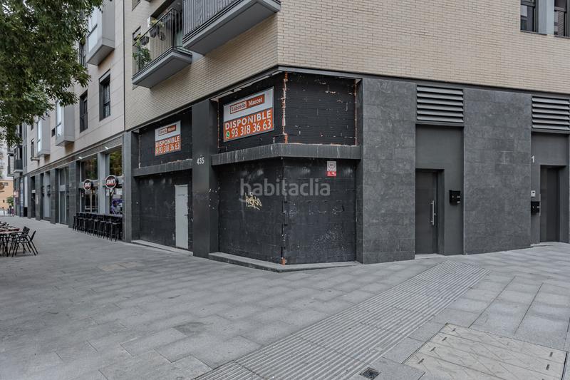 Foto 51cd7806-ba1e-47cf-9a11-8841b226274c. Alquiler local comercial ¡local comercial esquinero en gran de sant andreu! en Barcelona