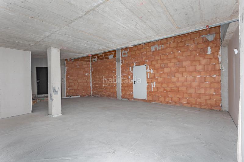 Foto cb05e491-7864-4812-97b8-5009d90af09b. Alquiler local comercial ¡local comercial esquinero en gran de sant andreu! en Barcelona