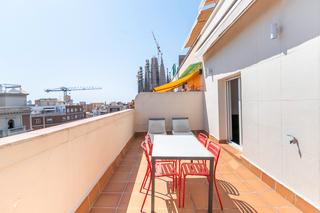 Location Attique à Sagrada Família. Espectacular ático con terraza con vistas a la sagrada familia d
