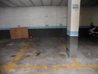 Aparcament cotxe a Sant Narcis. Parking en venta