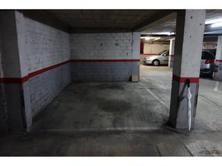 Aparcament cotxe a Sant Narcis. Parking en venta