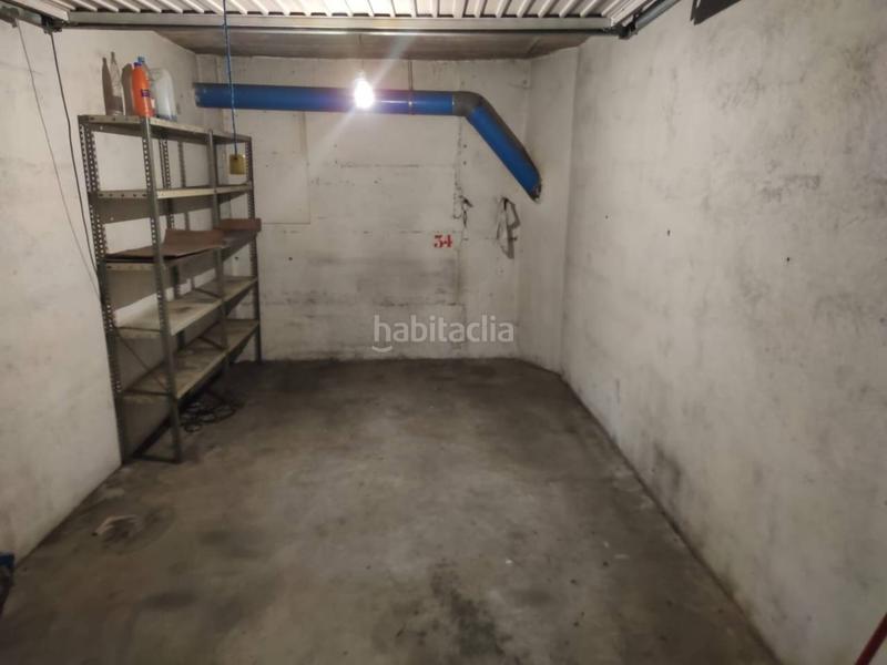 Foto 2e84aaf2-64a0-4a95-bebd-a7ab5ca0efb6. Parking voiture dans Santa Eugenia Girona