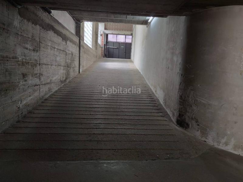 Foto aed8c9e9-8805-444e-aacf-2c269b35c78c. Parking voiture dans Santa Eugenia Girona