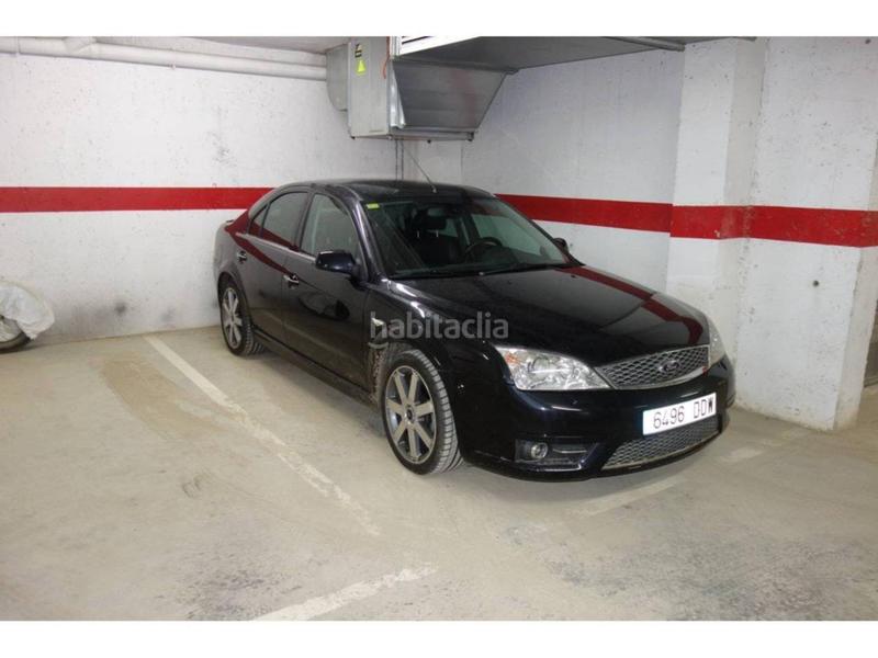 Foto 62f43250-643a-4e54-bb67-71e1b07bad74. Parking coche garaje en venta en centre en Quart