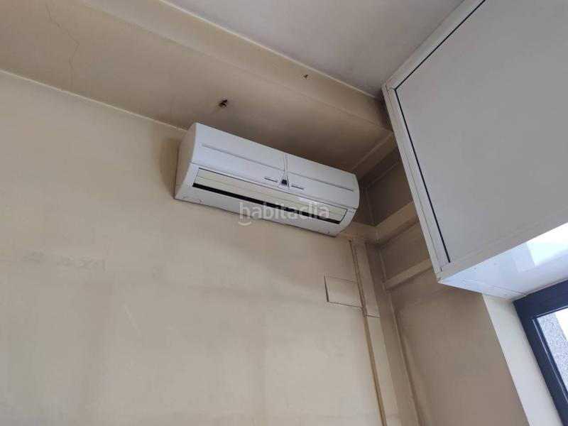 Foto 8eba0092-a0b7-4f5f-9eb3-8b9d81f35ea4. Alquiler local comercial alquiler de local comercial capital en Girona