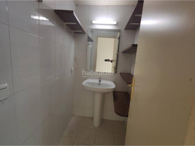Foto c6cbdd9c-7102-42a0-b62a-f591da2e8561. Lloguer local comercial a Sant Narcis Girona