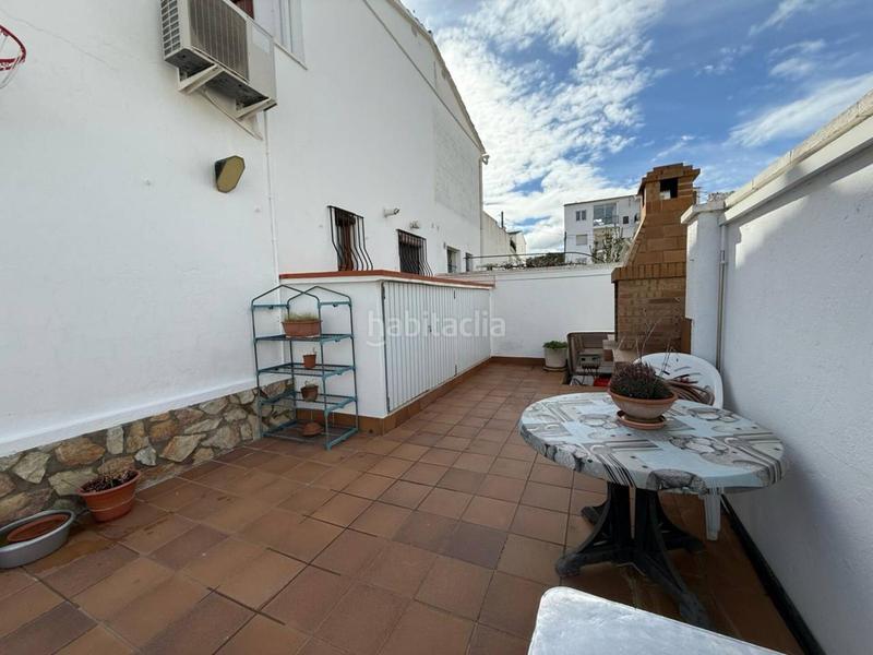 Foto 3c8f52ca-d7a6-406e-859f-88442804431e. Casa adossada amb piscina a Riells Escala (L´)