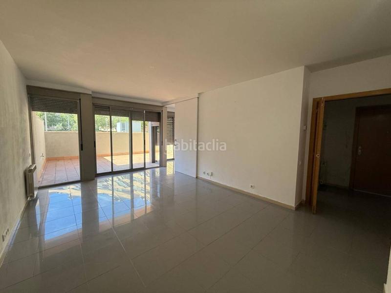 Foto adddfca5-3da2-435b-b01b-c055f39a82ff. Pis amb calefacció piscina a Can Gibert del Pla Girona