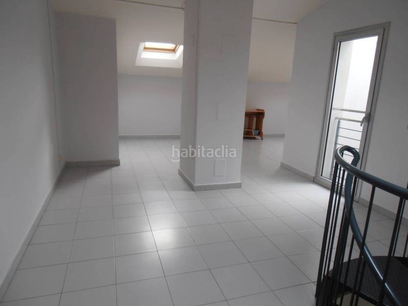 Foto bf1c6679-ea7e-4a78-a694-e866911628c8. Dúplex amb calefacció a Sant Narcis Girona