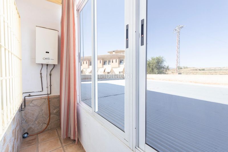 Foto 40e9d36d-0660-4652-8730-d39d1cc3e967. Masia amb calefacció aparcament a Guadix