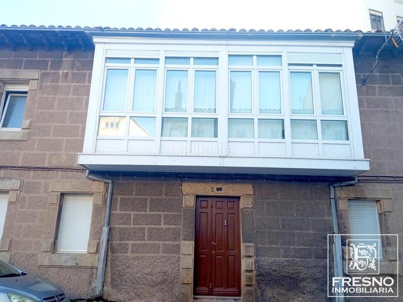 Foto 2de5e176-03ca-4ea6-8249-9db2eccadfad. Casa adosada casa semi adosada en el centro en Reinosa