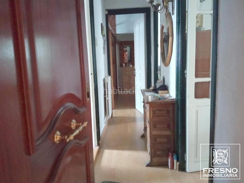 Foto 5710b555-7d97-4754-84a3-713d9a7d4266. Casa adosada casa semi adosada en el centro en Reinosa