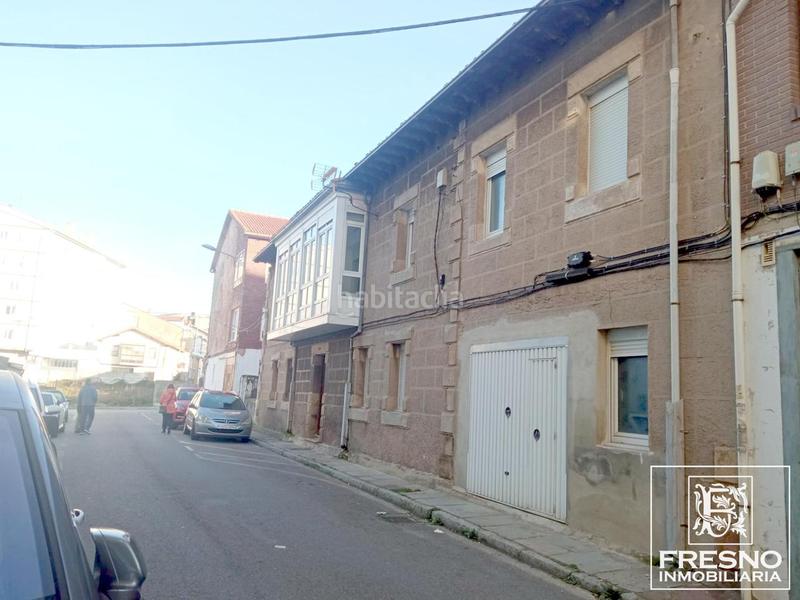 Foto 96473b56-9bd9-4a46-b40c-888c37160cc0. Casa adosada casa semi adosada en el centro en Reinosa