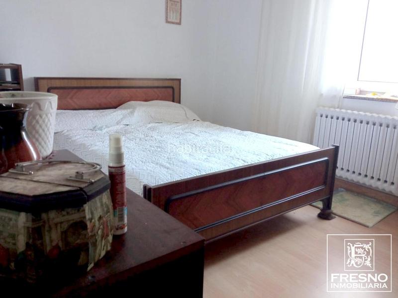 Foto b0558f16-092f-42cb-a3f3-950122d8cc6e. Casa adosada casa semi adosada en el centro en Reinosa