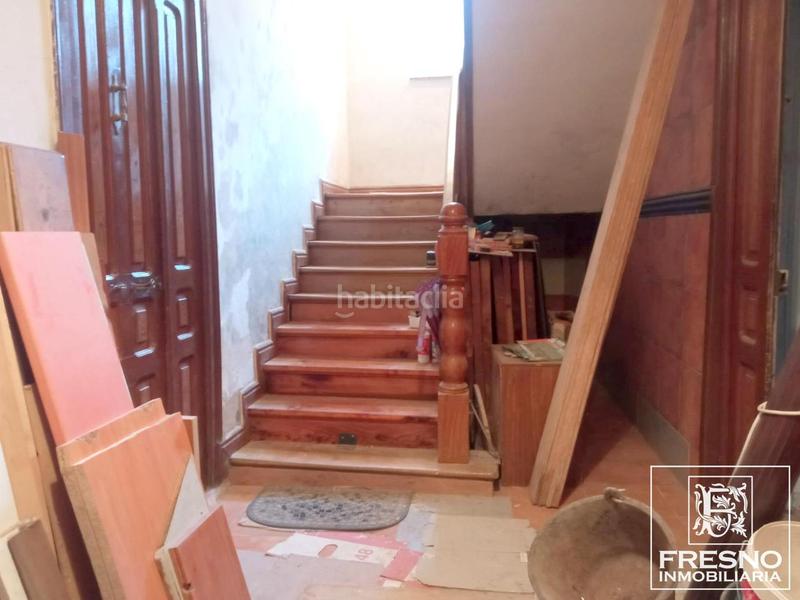 Foto f66ef857-2276-4506-9ada-340761b6604e. Casa adosada casa semi adosada en el centro en Reinosa