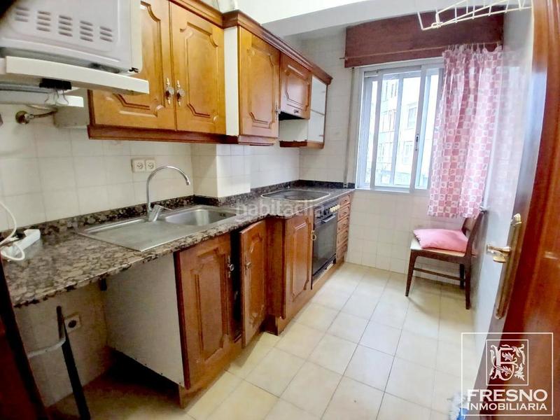 Foto bf299c0b-00d4-4444-8353-c77ac5569b16. Piso  de 3 dormitorios en camilo alonso venga en Santander