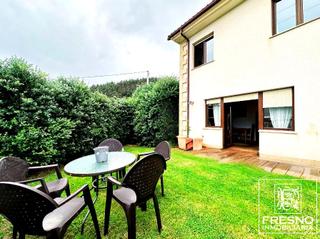 Casa  Barrio somacueto. Chalet esquinero en liencres