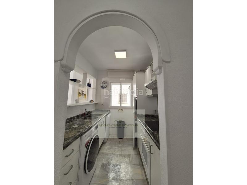 Foto 36cb25db-53e0-49c4-b796-2d578f7d2123. Affitto appartamento con parcheggio in Calahonda Mijas