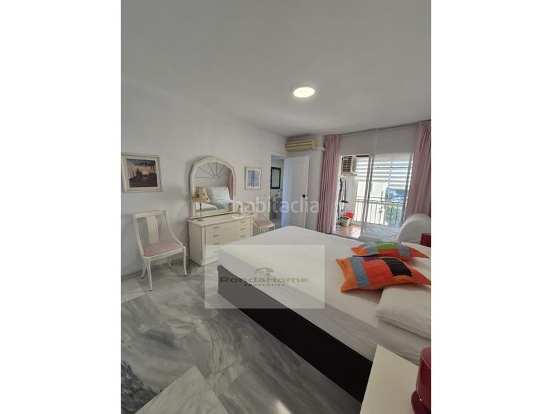 Foto ef3e3844-9a8b-4db6-8f85-19564e633efc. Miete etagenwohnung mit parking in Calahonda Mijas