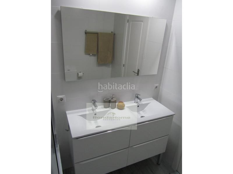 Foto 22dc2478-fdeb-4335-98d3-03b957a8fb80. Miete etagenwohnung mit parking in Riviera del Sol Mijas