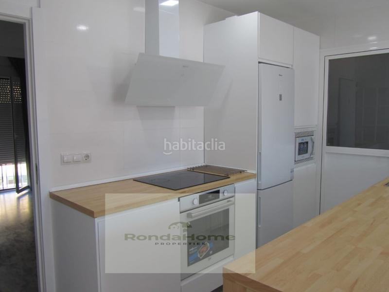 Foto 91e49452-6d57-4a85-aa1b-96c4532a7a75. Miete etagenwohnung mit parking in Riviera del Sol Mijas