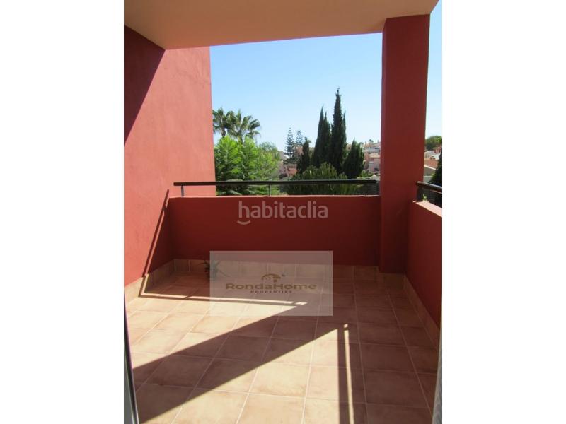 Foto a5602cd6-c959-497c-b1f8-a8057bc84711. Miete etagenwohnung mit parking in Riviera del Sol Mijas
