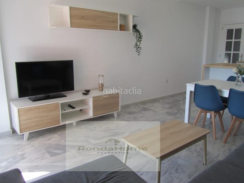 Foto b1f9d0fe-2b29-40f1-b0a8-616d16fa23f4. Miete etagenwohnung mit parking in Riviera del Sol Mijas