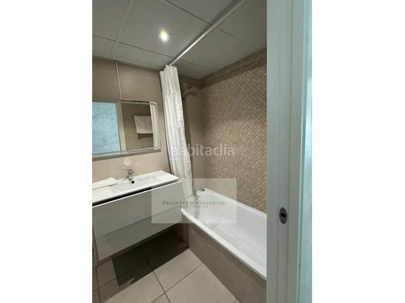 Foto 4cba4705-12e6-4166-8f28-c5a3df20a34f. Alquiler piso apartamento de 2 dormitorios en urb. albatros 6 totalmente reformado larga temporada. en Marbella