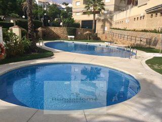 Rent Flat  Calle catamaran. Luminoso apartamento a 100 m de la playa con terraza y garaje  l