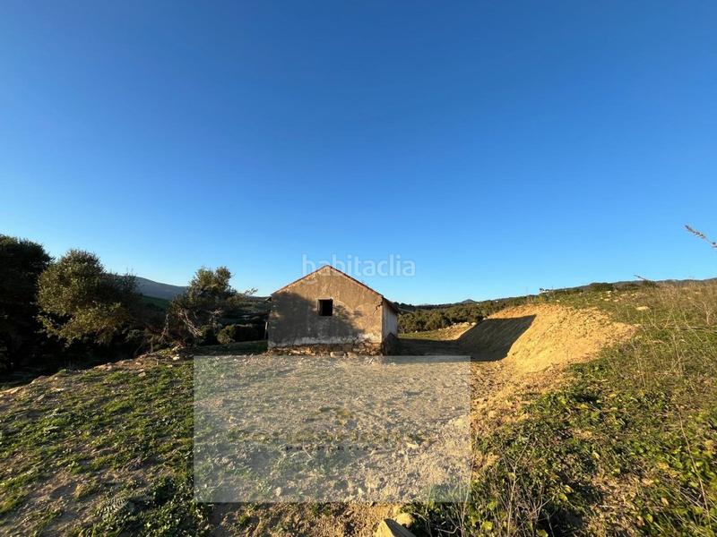 Foto ee8d7c7d-fce3-4a76-8245-e39c7f94c892. Casa finca rústica de 6,9 hectáreas en Gaucín