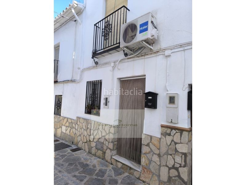 Foto 043e6a4e-610d-4492-8e56-174f6eca996a. Casa amb aparcament a Yunquera