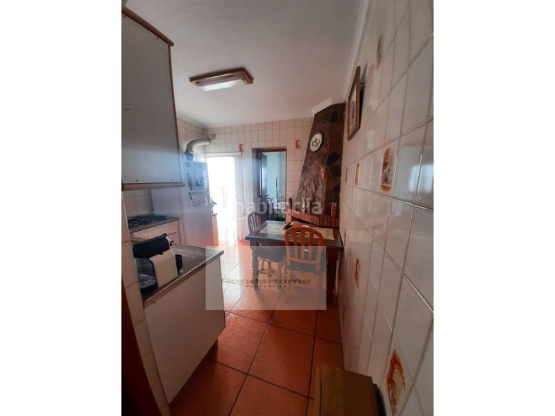 Foto f99cb674-d90c-4dc2-859a-3a6b411e3627. Casa amb aparcament a Yunquera