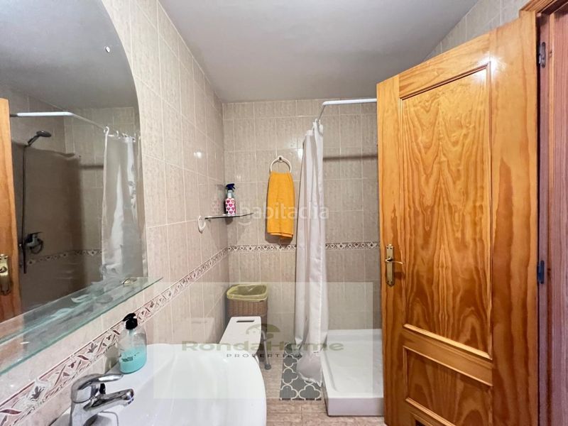 Foto 8ad67f0f-2425-4bbc-bb25-14f7ffe0f992. Rent flat with parking pool in Benajarafe