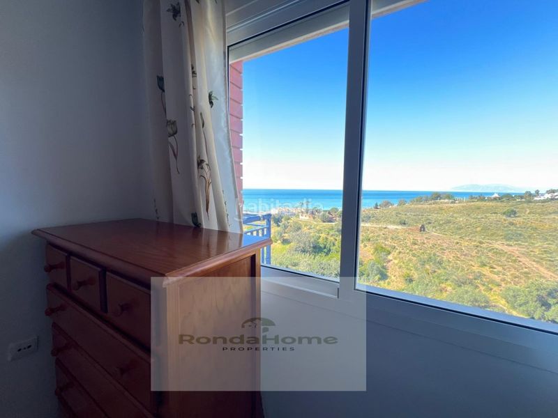 Foto d09f8736-677b-4b12-a785-6675c7da1a8c. Rent flat with parking pool in Benajarafe