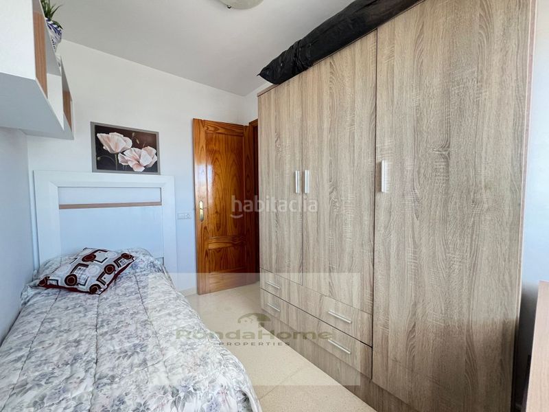 Foto f6e0431c-f5bf-427f-b239-c36d1fb59ed2. Rent flat with parking pool in Benajarafe