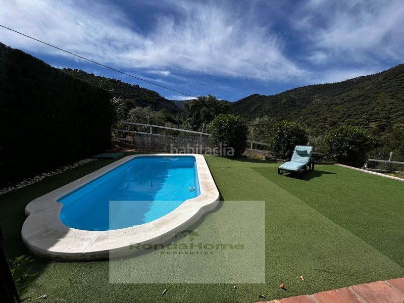 Foto b071404c-5271-49f1-8d31-8622951cb8a9. Masia amb aparcament piscina a Partidas Sur Ronda