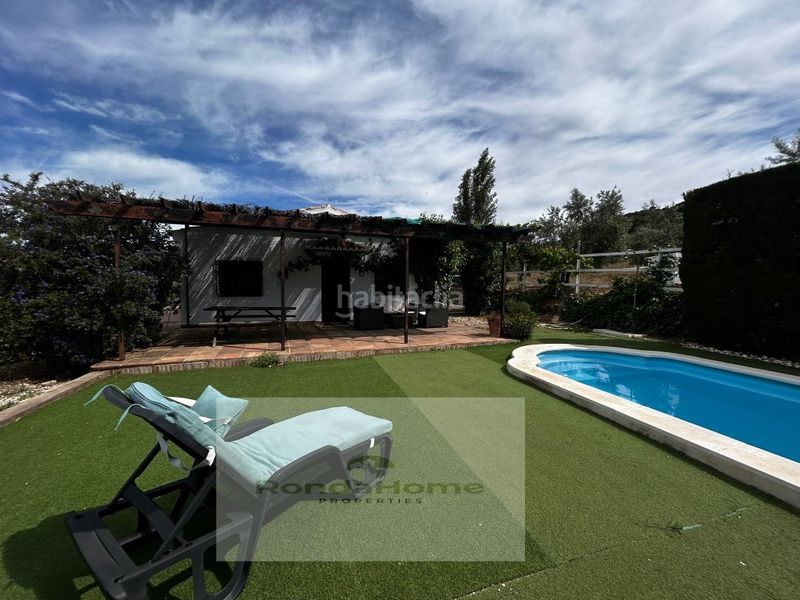 Foto f804c489-7ffe-4bf6-b7e1-b51ca7cf5374. Masia amb aparcament piscina a Partidas Sur Ronda