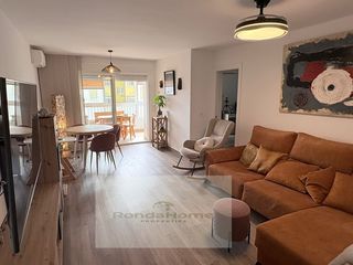 Etagenwohnung  Calle gomera la. Espectacular piso reformado con garaje privado en el centro de f