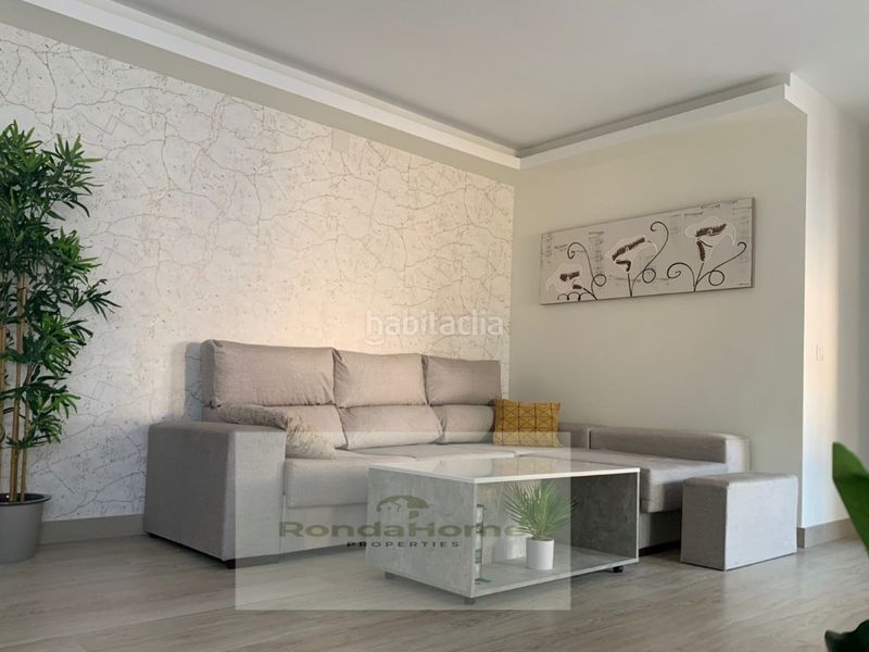 Foto 6143d140-aecd-441e-9a84-221a546dab05. Affitto chalet con parcheggio in Puerto Marina Benalmádena