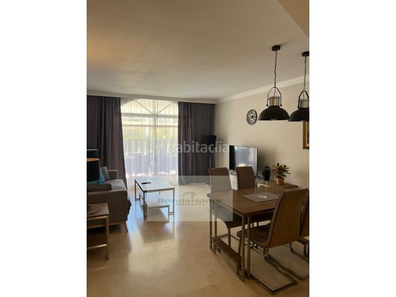 Foto 98f63dcf-5fd2-459f-ac56-be2a9460cf70. Rent flat in Aloha Marbella