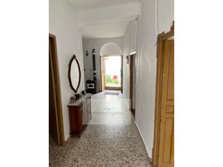 Casa  Calle nueva. Amplia casa unifamiliar de 400 m con terraza en el corazón de at