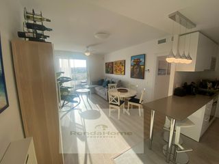 Rent Flat in Rodeo Alto - Guadaiza - La Campana. En alquiler moderno apartamento con vistas al mar en nueva andal